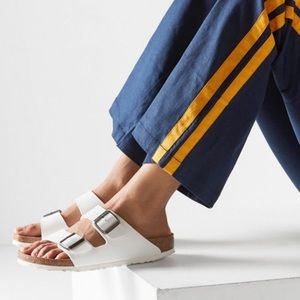 Used white Arizona Birkenstock’s size 39
